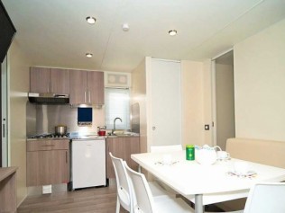 Küche mit Essbereich - Sant'Angelo Village