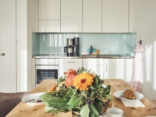 Küche mit Essbereich - Solaria Serviced Apartments