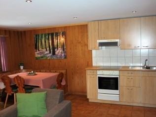 Küche mit Essbereich - Sport Resort Fiesch