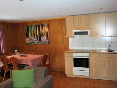 Küche mit Essbereich - Sport Resort Fiesch