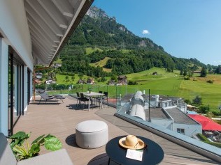 Panorama Familienzimmer Design mit Terrasse