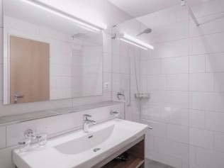 70925_shp_reka_wohnungen_morschach_dsc6064_czuerrer_klein_typf.