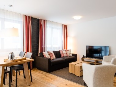 Wohnzimmer mit Essbereich - Titlis Resort