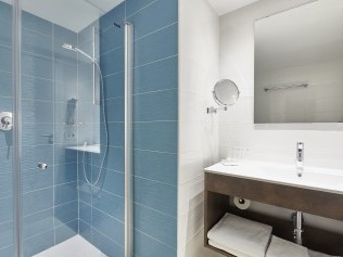 Badezimmer - Universal Aparthotel Elisa