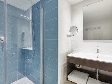 Badezimmer - Universal Aparthotel Elisa