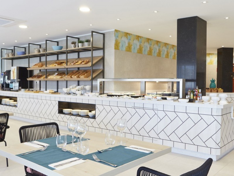 Restaurant - Universal Aparthotel Elisa - Playa de Muro/Alcudia Mallorca