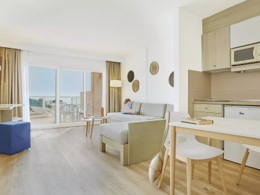 Wohnzimmer - Universal Aparthotel Don Camillo