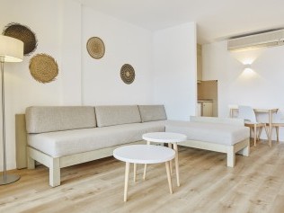 Wohnzimmer - Universal Aparthotel Don Camillo