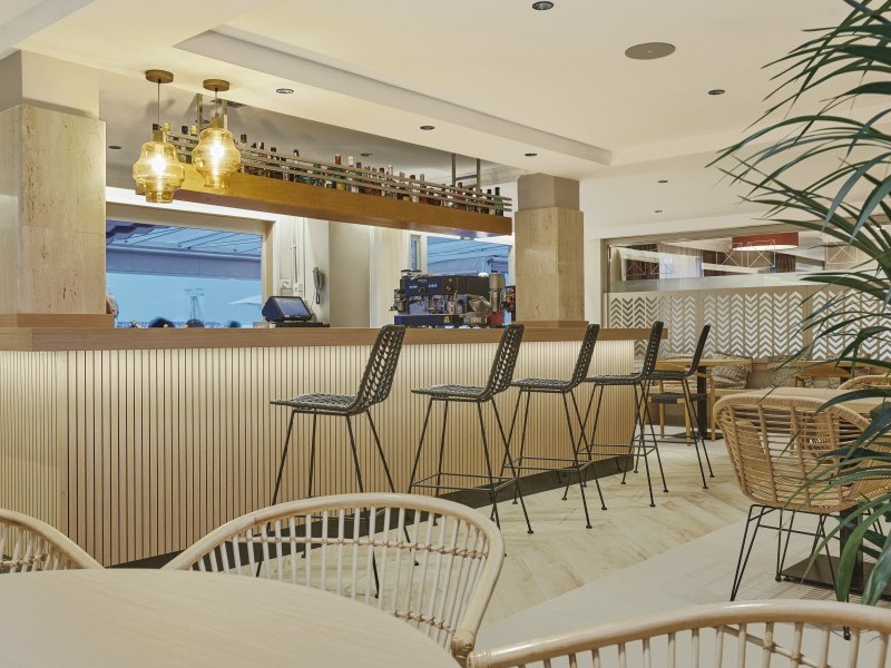 Bar - Universal Aparthotel Don Camillo - Sant Elm Mallorca