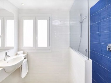 Badezimmer - Universal Aparthotel Don Camillo