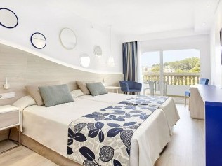 Schlafzimmer - Universal Aparthotel Don Camillo