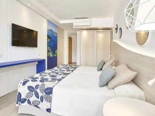 Schlafzimmer - Universal Aparthotel Don Camillo