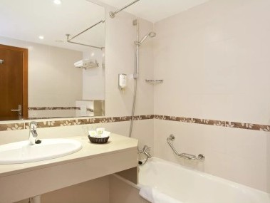 Badezimmer - Universal Aparthotel Don Camillo