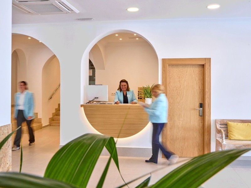 Rezeptionsbereich - Universal Hotel/Aparthotel Bikini - Cala Millor Mallorca