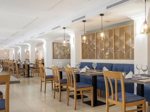 Restaurant - Universal Hotel/Aparthotel Bikini - Cala Millor Mallorca