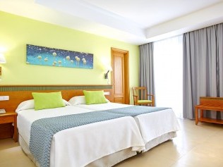 Wohn- und Schlafzimmer - Universal Hotel/Appartement Laguna