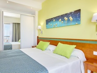 Wohn- und Schlafzimmer - Universal Hotel/Appartement Laguna