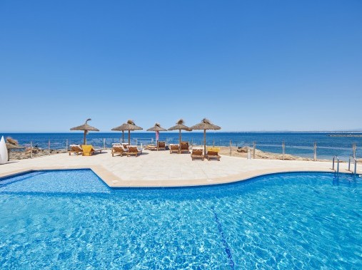 Pool mit Aussicht - Universal Hotel Cabo Blanco - Colonia Sant Jordi Mallorca