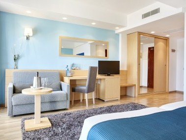 Salon et chambre à coucher - Universal Hotel Cabo Blanco