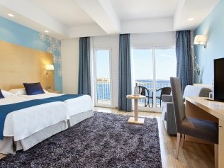 Salon et chambre à coucher - Universal Hotel Cabo Blanco