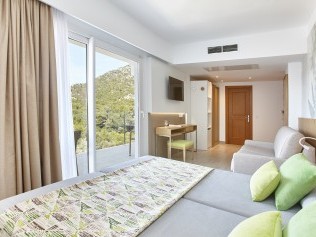 Wohn- und Schlafzimmer - Universal Hotel Castell Royal