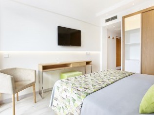 Wohn- und Schlafzimmer - Universal Hotel Castell Royal