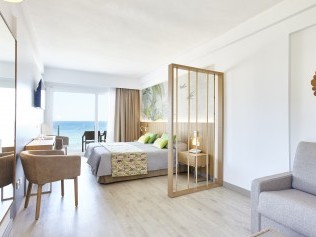 Wohn- und Schlafzimmer - Universal Hotel Castell Royal