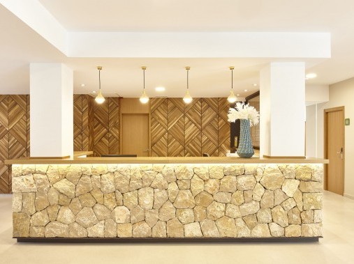 Rezeption - Universal Hotel Castell Royal - Canyamel Mallorca