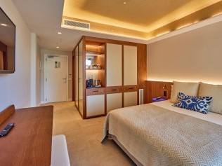 Wohn- und Schlafzimmer - Universal Hotel Grand Léon & Spa