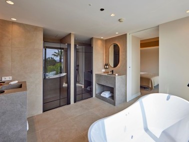 Badezimmer - Universal Hotel Grand Léon & Spa