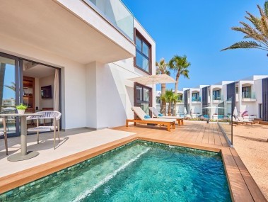 Terrasse mit privatem Pool - Universal Hotel Grand Léon & Spa