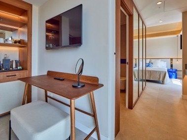 Wohn- und Schlafzimmer - Universal Hotel Grand Léon & Spa