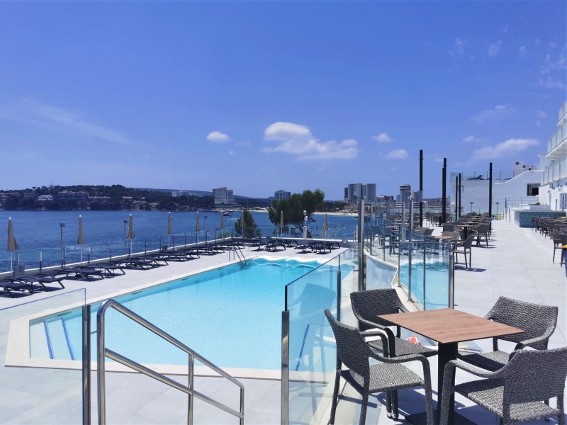 Pool mit Aussicht - Hotel Florida Magaluf by Universal