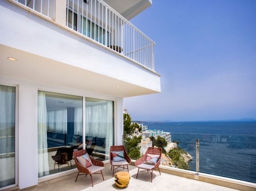 Terrasse bei der Lobby - Hotel Florida Magaluf by Universal