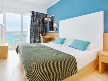 Wohn- und Schlafzimmer - Universal Hotel Marques