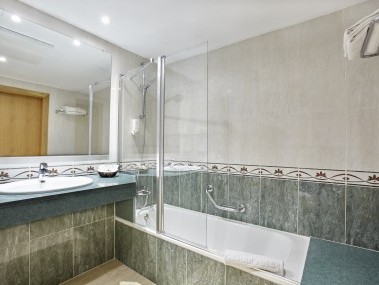 Salle de bains - Universal Hotel Marques