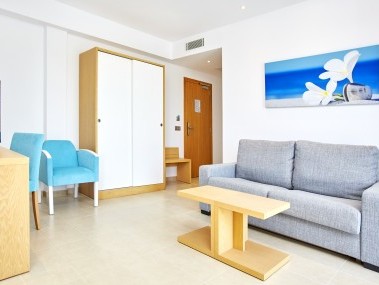 Wohnzimmer - Universal Hotel Marques