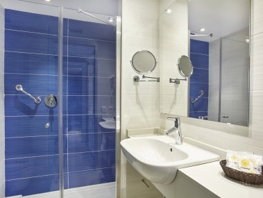 Badezimmer - Universal Hotel Marques