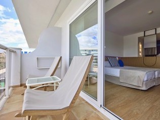 Balkon - Universal Hotel Neptuno