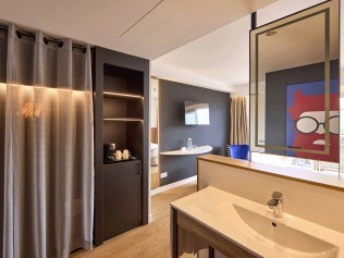 Badezimmer - Universal Hotel Neptuno