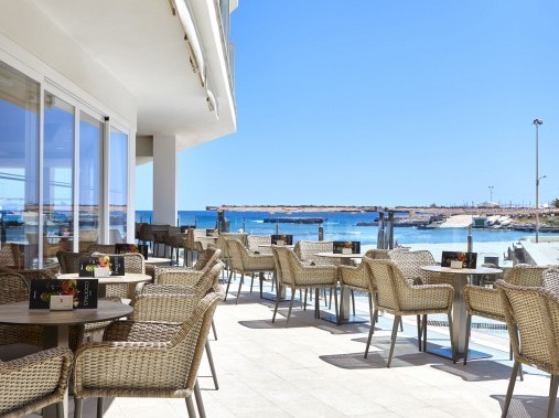 Terrasse - Universal Hotel Perla - S'Illot Mallorca