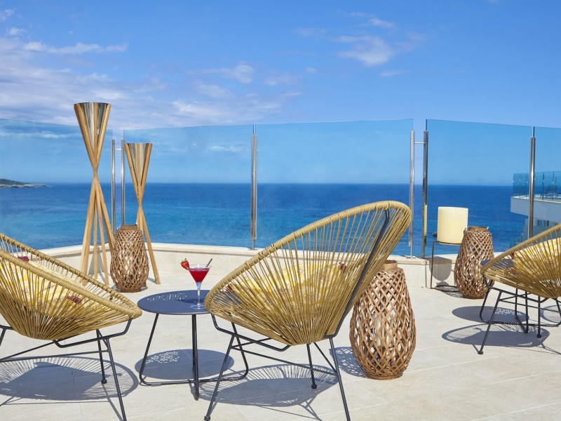 Rooftop Bar mit Terrasse - Universal Hotel Perla - S'Illot Mallorca