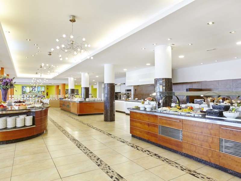 Buffet Restaurant- Universal Hotel Romantica - Colonia Sant Jordi Mallorca