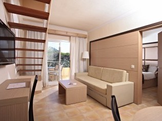 Salon - Zafiro Cala Mesquida