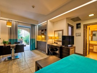 Küche mit Wohnzimmer - Zaton Holiday Resort