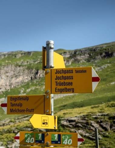 Wanderwegweiser Jochpass Engelberg