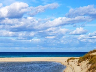 Paysage de dunes dans la baie de Cala Mesquida